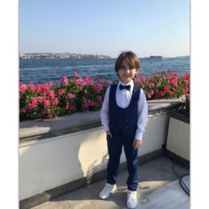 Ata Berk Mutlu Instagram - Benim canım kardeşim 💙 İyi ki doğdun ! Doğum günün kutlu olsun… 😇 Seni çok seviyorum. İyi ki bizimlesin 🫶🫶🫶 @canmutlupiki