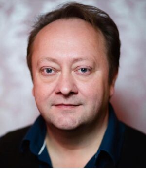 Atle Antonsen Instagram - Dette var triste nyheter. Traff på Stephen, mest i jobbsammenheng, flere ganger opp i gjennom. Alltid en hyggelig opplevelse. Meget dedikert og dyktig fyr også, med STOR stemme. Dette ble alt for tidlig. @stephenackles