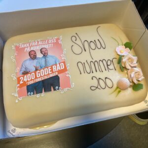 Atle Antonsen Instagram - Og DERR rundet vi, i Sogndal, jaggmen 200 shows etter 125 000 solgte bill. Vi brukte 5 måneder på de første 100 showene. Og to år på de neste. Perfekt i henhold til covidskjema det! @tuftejo