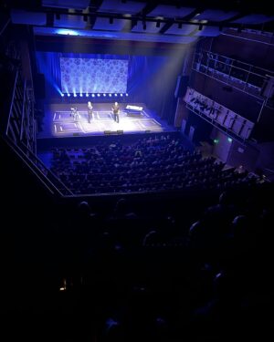 Atle Antonsen Instagram - Takk Tromsø! Endelig ble de over to år gamle billettene deres fjernet fra korktavla. Beklager samtidig at jeg ikke rakk innom for den flatterende kaffekoppen min på Tromsø Sport&Eventsenter. Får ta det senere!