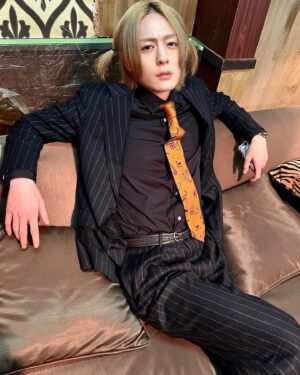 Atsuhiro Inukai Instagram - 本日、19時59分からぐるナイ
23時59分からケイ×ヤク最終回です。
ヘアメイクさんがついにツインテールにしてくれてご満悦の様子
#ケイヤク#ぐるナイ#英獅郎#ツインテール#ご満悦#多幸感#僥倖#ニコニコ#笑み#微笑#口角#歯#舌#ツインテールの日