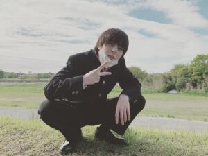 Atsuhiro Inukai Instagram - サレタガワのブルー（サレブル）
今夜第5話放送です！ぜひ！
久々学ラン着ました。
#サレタガワのブルー#サレブル#犬飼貴丈#田川暢#のぶくん#裏ピースで#時代感じる#生きた化石