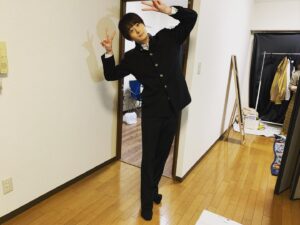 Atsuhiro Inukai Instagram - サレタガワのブルー（サレブル）
今夜第5話放送です！ぜひ！
久々学ラン着ました。
#サレタガワのブルー#サレブル#犬飼貴丈#田川暢#のぶくん#裏ピースで#時代感じる#生きた化石