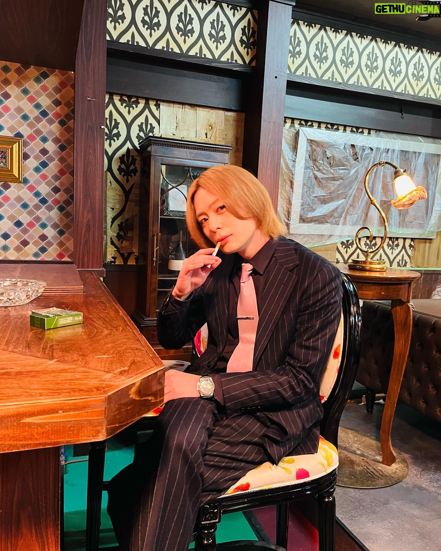 Atsuhiro Inukai - 48.4K Likes - 本日19時よりぐるナイ
23時59分よりケイ×ヤク
両方ともよろしくお願いします!
#ケイヤク#ぐるナイ#英獅郎#犬飼貴丈#恐ろしいことに#この2枚の写真に写ってる人は#同一人物である#恐れ慄く