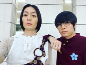 Atsuhiro Inukai Instagram - 本日22時30分から
新信長公記4話放送です！
明智可愛い
#新信長公記#犬飼貴丈#上杉謙信#明智光秀#明智可愛い#メガネが本体
