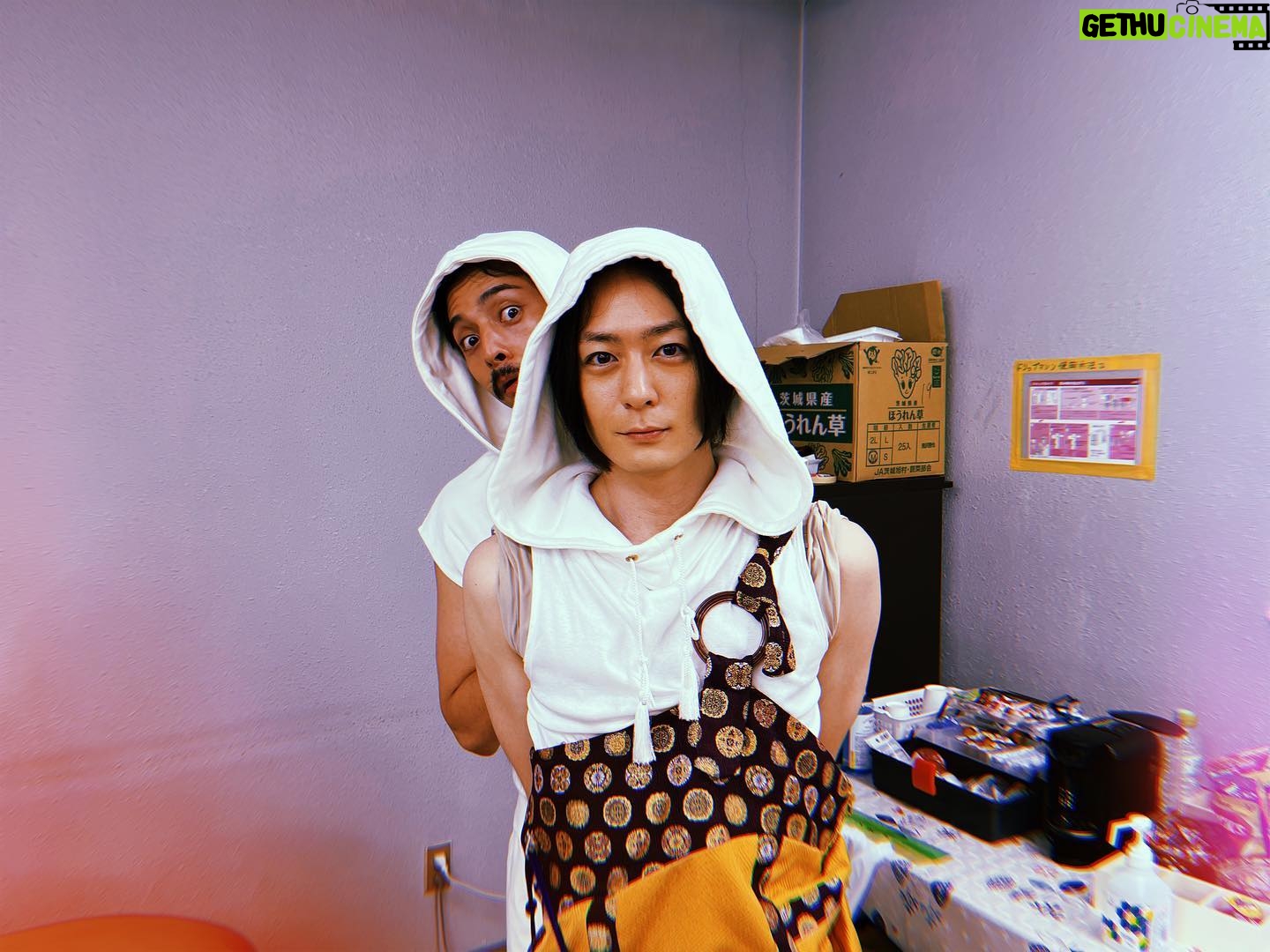 Atsuhiro Inukai - 31.2K Likes - 本日22時30分から
新・信長公記第3話放送です。
#新信長公記#犬飼貴丈#上杉謙信#武田信玄#そっかそっか#武田も#上杉のフードに憧れてたのか#可愛いな#フーディーズ
