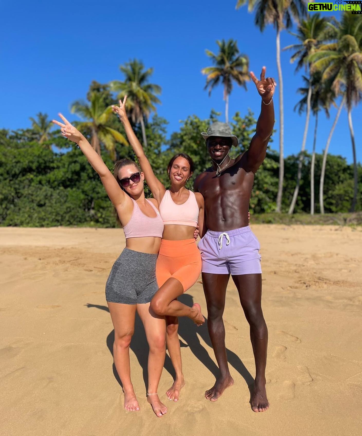 Audrey Blanchet - 789 Likes - Du soleil des bons amis = une Audrey bien heureuse🌞
