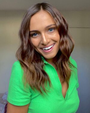 Audrey Blanchet Instagram - You can’t control what people think about you. It’s impossible. But all you can do is control the way you think about yourself. Your opinion is all that matters💚