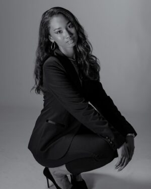 Audrey Ho-Wen-Tsaï Instagram - • Embrace your natural beauty, for it is a reflection of your true essence. Stay true to yourself, always. ✨•

Merci à @mathieu.delmer.photographer & @missguyane.organisation pour ces magnifiques clichés 🫶🏽

👚 : @weareselectguyane 
💇🏽‍♀️ : @davidsoncoiffure 
💄 : @carlimake_up 

#staynatural #shooting📷 #blackandwhite  #missguyane2023