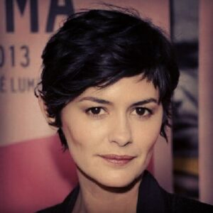 Audrey Tautou Instagram - Audrey yesterday in London #audreytautou #picoftheday #photooftheday #London #Londres #instagood #rendezvouswithfrenchcinema #frenchactress #france #french #actress #uk #england #theresedesqueyroux