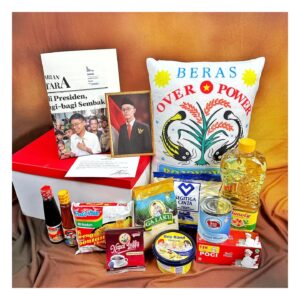Aulion Instagram - HAMPERS LEBARAN AULION 2024: Presiden bagi-bagi sembako ✨ Hallo warga-wargaku sekalian! Miss u all! 🫡