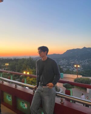 Austin Kang Instagram - Fall’s golden hour 🌅