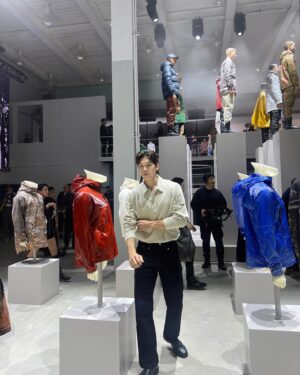 Austin Kang Instagram - #광고 @stoneisland_official 스톤 아일랜드 아카이브 전시회-Selected Works.
The Stone Island Archive Seoul , South Korea

• 9월 5일(화)~9월 9일(토)
• 성수 레이어 41 스튜디오

#스톤아일랜드 #stoneisland #stoneislandselectedworks