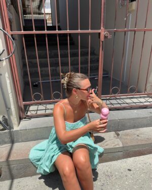 Autumn Rose Gruber Instagram - out & about 🍦