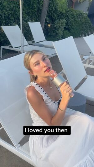 Ava August Instagram - Thank you for all the love on GOODBYE so far 🫶 What’s your favorite part of the song?

#avaaugust #newmusic #goodbye #singersongwriter