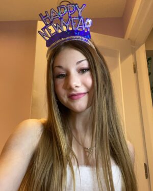 Ava Grace Cooper Instagram - I'm so excited for tonight! Wishing everyone an amazing 2023!🫶🏻🎉