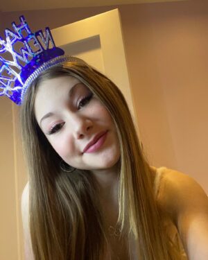 Ava Grace Cooper Instagram - I'm so excited for tonight! Wishing everyone an amazing 2023!🫶🏻🎉