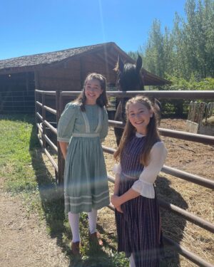 Ava Grace Cooper Instagram - Back on set! The horses are always so sweet!!💕
#horse #set #whencallstheheart #filming 
 #hearties @wcth_tv @gracynshinyei @hallmarkchannel