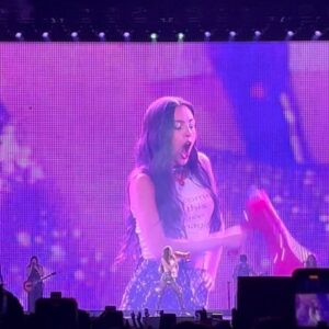 Ava Ro Instagram - GUTS TOUR “24 

may or may not have cried the entire time… love u so much olivia 💜