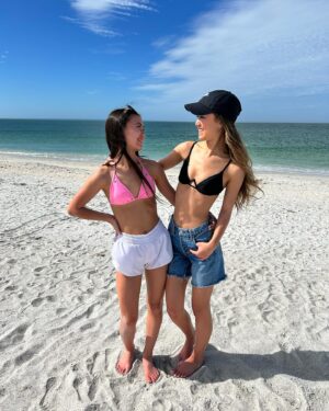 Ava Ro Instagram - sunshine state 🌞