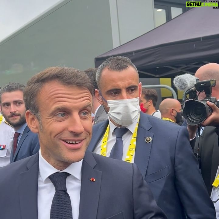 Average Rob - 62.8K Likes - tour de france was chouette 🇫🇷
pics by @jossewester #tdf