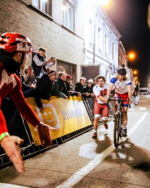 Average Rob Instagram - Holy shit! Merci everybody who watched the first ever Turbo Cross! What started of as a joke, became possibly the biggest livestream in Belgian history: 400.000 viewers 🤯 Still can’t believe it. Merci for all the love! Merci to every rider who risked their life for entertainment haha. Can’t walk properly today but very thankful for everything. Much love to @diegemcross & @belgian_cycling for believing in this project ❤️ Again next year?

📸 @kramon_velophoto @matspalinckx @tourdetietema