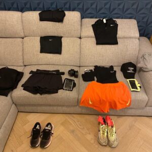 Axel Auriant Instagram - Mon premier marathon, et de loin le plus grand défi sportif de ma vie… 🤯

2 mois d’entraînements, 200 kg de pâtes ingurgitées, et tout autant d’ampoules pour un chrono final de 3h53…

Le petit garçon qui choisissait danse au bac pour avoir plus de la moyenne est très fier… 

Merci à toutes les personnes qui auront fait de cette aventure une épopée bordée d’amour et d’encouragements. 💘

Merci @juliettedelacroix_ & @jburteaux d’avoir été la meilleure team pour relever ce défi

(et merci à mon ostéo et à la carte vitale)