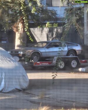 Axel Kuschevatzky Instagram - Cuando tu vecino es Doc Brown.

#bttf #volveralfuturo #delorean