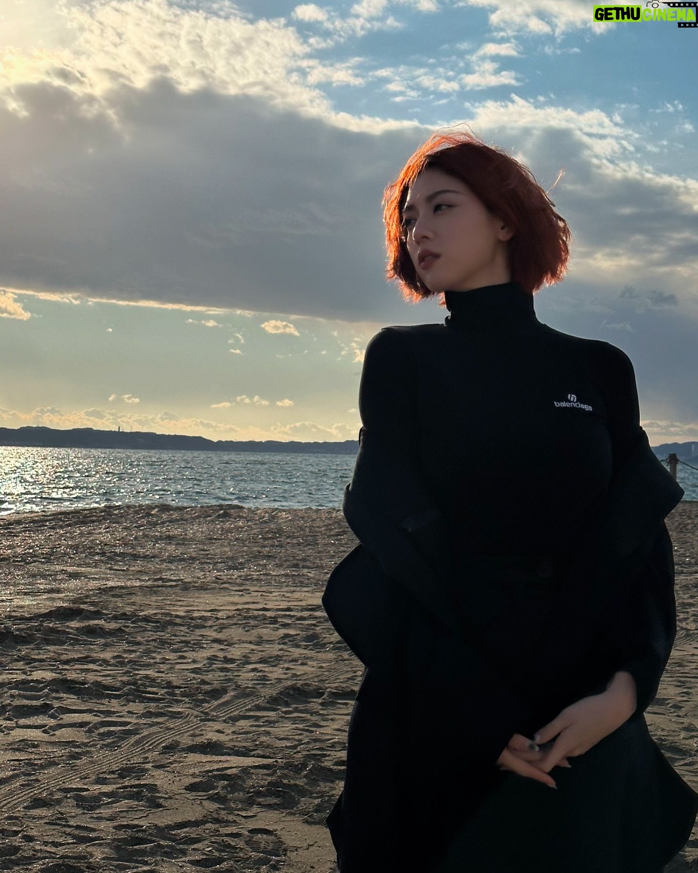 Ayaka Miyoshi - 125.1K Likes - 💙🧡🖤❤️💛💚🩷🤎🩵
Which hair color do you like?