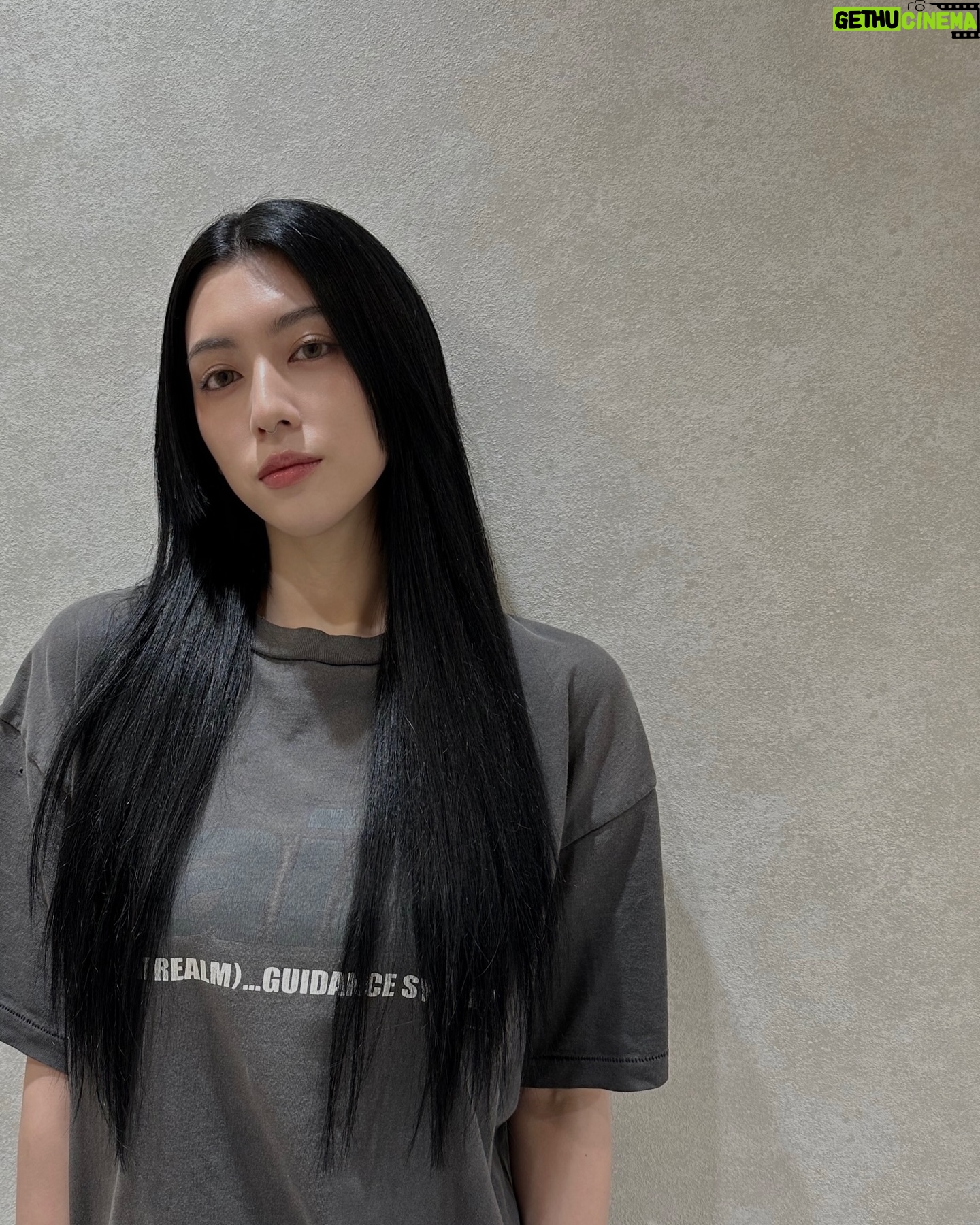 Ayaka Miyoshi - 125.1K Likes - 💙🧡🖤❤️💛💚🩷🤎🩵
Which hair color do you like?