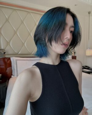 Ayaka Miyoshi Instagram - 💙🧡🖤❤️💛💚🩷🤎🩵
Which hair color do you like?