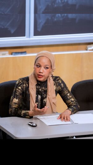 Ayana Ife Instagram - What makes you feel like your authentic self? 🤍

During black history month I had the pleasure of lecturing at @bucknellgriotinstitute (created for the study of black lives and culture) on the Joys of being your own hero. 

Empower young eager minds to know themselves better, and find their purpose by engaging in a series of self discovery techniques, this is a part of my work which is so dear to me.

The sky is the limit ⛅️

.
.
.
.
.
.
#workroomwednesday #ayanaactive #ayanaife #modestfashion #griotinstitute #bucknell #fashionstudio #fashionatelier #modestsport #madeintheusa #modestandmodern #modestsportswear #shopsmall #blackowned 
#modeststyle #modestishottest
#modesty #mormonfashion #jewishfashion #muslimfashion #entrepreneur #mainstreammodest #danvilledrive #danvillepa #benfranklintechnologypartners 
#modestclothing #modestapparel #modestfashionista
#modestfashionblogger #modestymovement