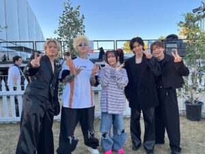 Ayase Instagram - #coachella  #88rising  Futures😋😋🌴🌴