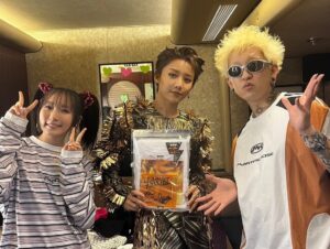 Ayase Instagram - #coachella  #88rising  Futures😋😋🌴🌴