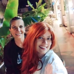 Ayçin Tuyun Instagram - Kanser olduğumu ilk öğrenen can dostum @rnp_shl_34 .o gün iki saat birbirimizi telkin ettik.ne gündü ama ama yine yeniden buluştuk.cok şükür.🙏🥰🧡❤️💪herşeye rağmen dimdk hayatta ve ayaktyz...#gercekdost #kansereinatgülümse #akcay #balıkesir #turkiye #kadin #fame #oyuncu #aktrist