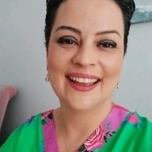 Ayçin Tuyun Instagram - Geçen sene bu zamanlar zar zor yuruyrdm ah bu kanser . kemoterapi sonrası çektiğim acilar ...uzun yıllar spor yapmama rağmen zar zor yürüyebilmek...benim için ne büyük acıydı..ama hep hayal ettim bı gün yeniden basaricam yeniden spor yapabilicem diye ve işte hayat beni çok değerli @volkanacar.official hocayla karşılaştırdı ve bugün @asi.egitimkurumlari pilates birinci kademe eğitmenik belgemi aldım.bu benim için bugüne kadar aldığım en değerli spor belgesydi çünkü benim yeniden hayata dönüşümun simgesiydi.duygularim mutluluğum kelimelere sigmaz..sizlerin motivasyonu olmasaydı bunu başaramazdim iyi ki varsınız @volkanacar.official @h.goktekin sizleri çok ama çok seviyorum @dilevvv @semacryn @ozturktubi @ptesenguloner #pilates #pilatesreformer #pilateslovers #kadin #fame #aktrist #hayalet #gercekolsun @sinanergins #oyuncu #farkindalik #pilatesteacher #kanser #kanserdeğilbizgüçlüyüz #sevgiiyileştirir #motivation #kansereinatgülümse #mutluluk #gözyaşları @suatunl