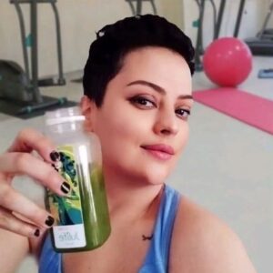 Ayçin Tuyun Instagram - Biliyrsunuz ki arkdslar kanserle mücadele ediyrm ama çok şükür korumya gectik.Ancak vücudumda odemler oldu e tabi çok normal ama şimdi @julifedetoks @jadexyes  ile detoks programına basldm ve tabi ki spora da basldm.iyi ki spor hocasi olmusum zamanında. #saglik #kadin #fame #oyuncu #kansertedavisi #kanserdeğilbizgüçlüyüz #kanser #spor #sporhayattir #detoks  #yaşamakgüzelşey #sporteacher #teacher