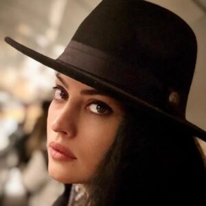Ayçin Tuyun Instagram - #aktrist #dedektif #disney #amazon #netflix #fame #hollywood #bollywood #bollywoodactress #hollywoodactress