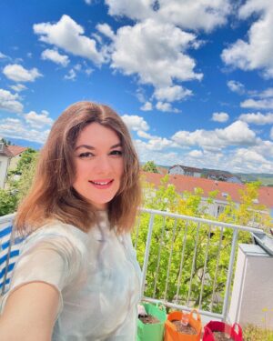 Aydan Koptur Instagram - Renkli anılarda bugün… ☀️☁️🩵 
#colmar #memories #tbt #throwback #tuesday #photodump
