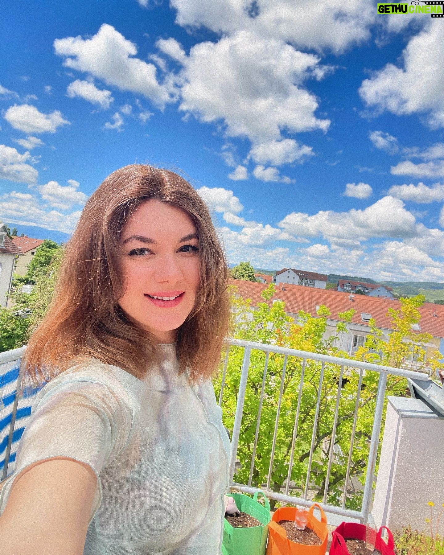 Aydan Koptur - 3 Likes - Renkli anılarda bugün… ☀️☁️🩵
#colmar #memories #tbt #throwback #tuesday #photodump