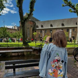 Aydan Koptur Instagram - Masal şehir Colmar 💚🍄 #nofilterneeded #memories #tb #colmar #diary #hello #france