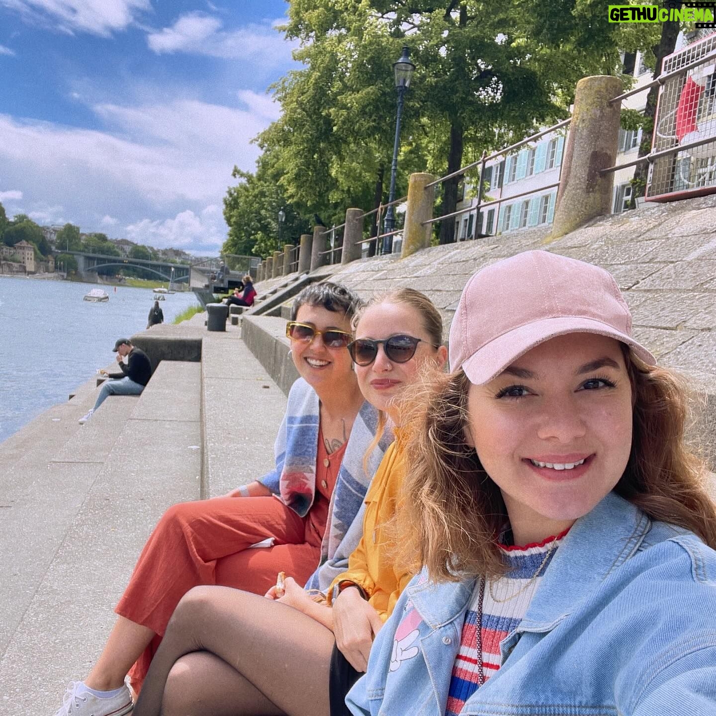 Aydan Koptur - 3 Likes - Baaaaazzzıııı-llll 🥰🐦⬛🙌
•
•
•
#basel #memories #friends #vacation