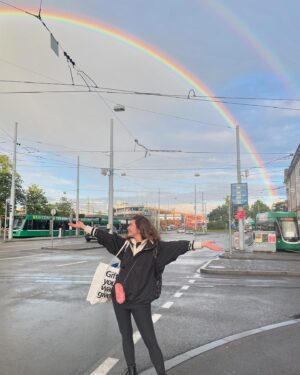 Aydan Koptur Instagram - Sanırım ilk defa çift gökkuşağı gördüüüüm 🥹🫠🙏🏻🌈💗
•
•
#love #color #basel #memory #vacation #diary