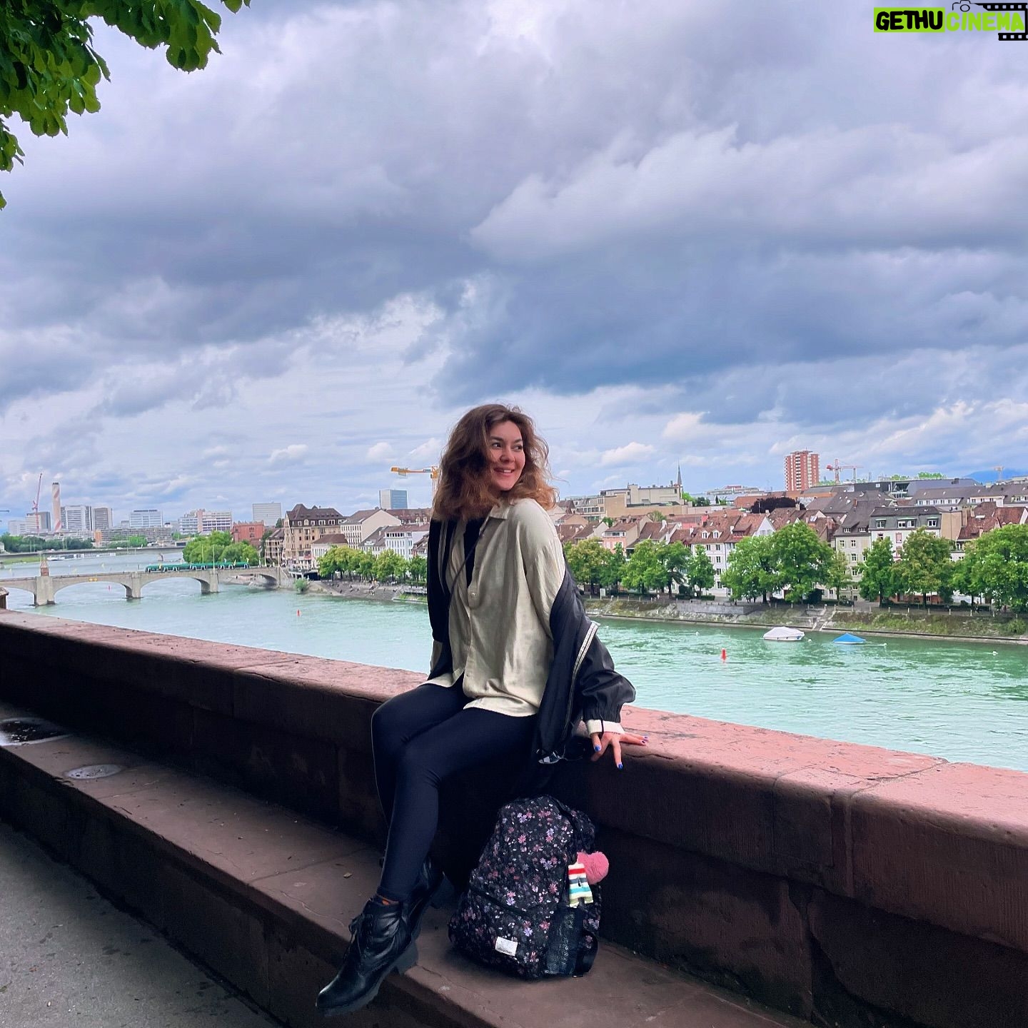 Aydan Koptur - 3 Likes - #dumplar başlasın 🎒🐦⬛ #throwback #wednesday #tb #basel #travel #memories