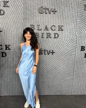 Ayden Mayeri Instagram - What a night! ‘Twas thrilling to celebrate two big hearted talented beautiful friends i’ve known and loved for many years @sepidehmoafi & @paulwhausergram who STAR STAR STAR in a fantastic new show #BlackBird on @appletvplus 

Also, got this dress for $5 at a garage sale & loved wearing sneakers to an event, a victory for feet everywhere 🙏 @veja 👟 

📷: @iphonz
