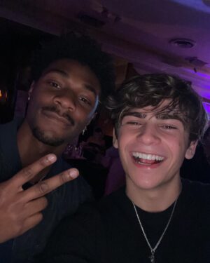 Ayden Mekus Instagram - What an AMAZING night at the White Fox After Hours event at Delilah West Hollywood! @whitefoxboutique @delilah @cldstyle 
•
@thekidlaroi Thanks for the fist bump 👊⭐️