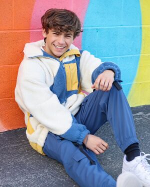 Ayden Mekus Instagram - HAPPY EASTER! 🐰 
•
•
📸 @sheaannephotos 
Love working with you, thank you so much❤️