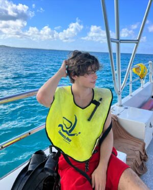 Ayden Mekus Instagram - all love in Turks and Caicos ❤️
⬇️
I’ve been working on getting into a better mental state and I’ve been taking some time off. This is a much needed vacation. I love you all for continuously sticking with me thru everything. I’m finding my light again. 

Btw I might drop music this next year 🫢🎶