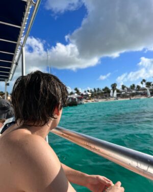 Ayden Mekus Instagram - all love in Turks and Caicos ❤️
⬇️
I’ve been working on getting into a better mental state and I’ve been taking some time off. This is a much needed vacation. I love you all for continuously sticking with me thru everything. I’m finding my light again. 

Btw I might drop music this next year 🫢🎶