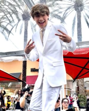 Ayden Mekus Instagram - Thank you @pressley @windsorstore @friartux so much fun rocking the runway. 
#windsorprom2023